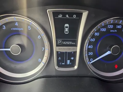 Hyundai Grandeur 2016, 142826 км, за 5880.41 USD - фото 11