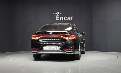 Hyundai Grandeur 2018, 112248 км, за 8139.61 USD