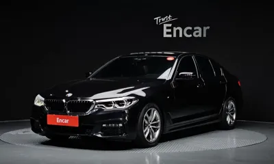 BMW 5-Series · 2017 год
