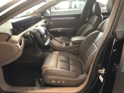 IM IM L6 2025, 11600 км, за 26531.13 USD