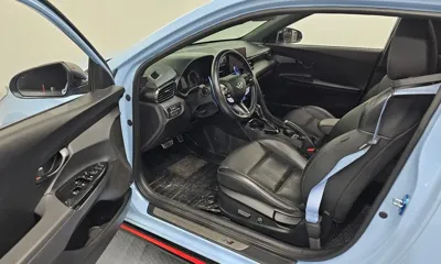 Hyundai Veloster 2021, 52481 км, за 12046.62 USD - фото 10