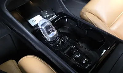 Volvo XC40 2021, 53393 км, за 19403.96 USD - фото 9
