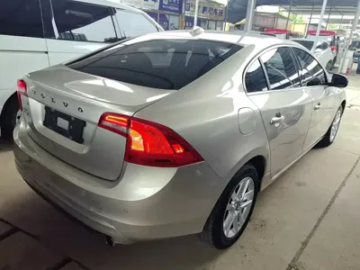 Volvo S60 2017, 102500 км, за 6783.27 USD - фото 7