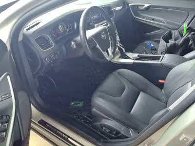 Volvo S60 2017, 102500 км, за 6783.27 USD - фото 15