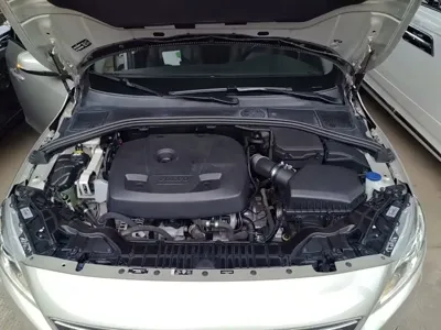 Volvo S60 2017, 102500 км, за 6783.27 USD - фото 20
