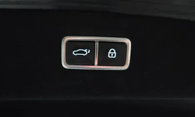 Genesis G90 2023, 139610 км, за 35038.67 USD - фото 18