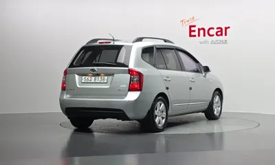 Kia Carens 2009, 110979 км, за 2642.38 USD