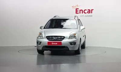 Kia Carens 2009, 110979 км, за 2642.38 USD