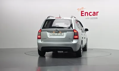 Kia Carens 2009, 110979 км, за 2642.38 USD