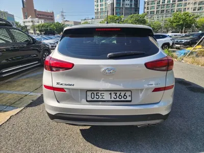 Hyundai Tucson 2019, 64000 км, за 10502.82 USD