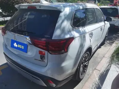 Mitsubishi Outlander 2019, 96800 км, за 10064.55 USD