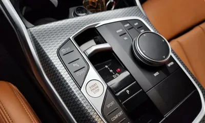BMW 3-Series 2023, 20107 км, за 26362.73 USD - фото 9