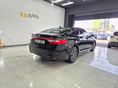 Hyundai Grandeur 2014, 207002 км, за 2762.43 USD