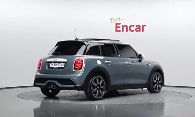 MINI Cooper 2023, 12768 км, за 17692.72 USD