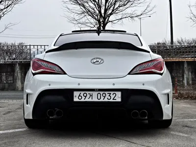 Hyundai Genesis 2011, 168001 км, за 5715.23 USD