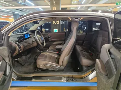 BMW i3 2021, 50000 км, за 18708.15 USD