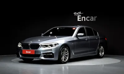 BMW 5-Series · 2018 год