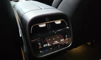 Mercedes-Benz E-Class 2025, 3547 км, за 79442.57 USD - фото 20