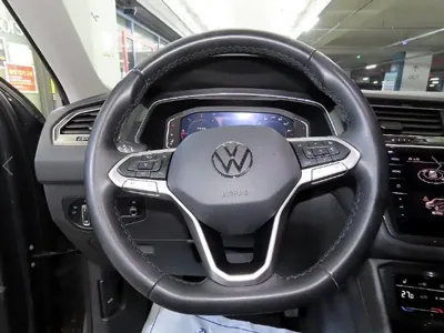Volkswagen Tiguan 2021, 68522 км, за 22053.1 USD - фото 8