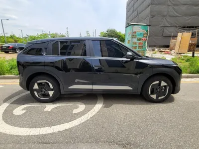 Kia EV3 2025, 8600 км, за 8874.89 USD