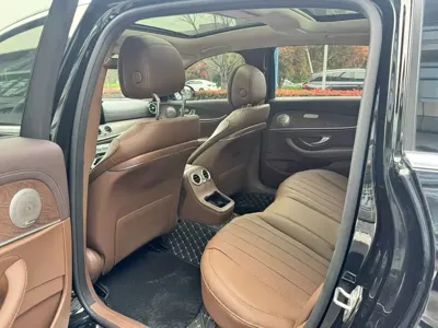 Mercedes-Benz E-Class 2022, 31000 км, за 31831.84 USD