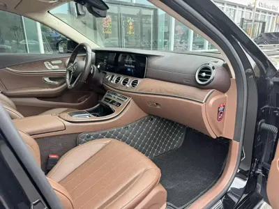 Mercedes-Benz E-Class 2022, 31000 км, за 31831.84 USD