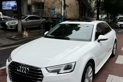 Audi A4L · 2017 год