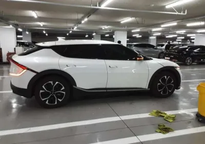 Kia EV6 2022, 53865 км, за 4527.72 USD - фото 12