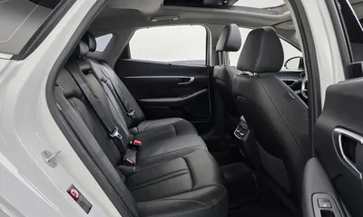 Hyundai Sonata 2020, 108684 км, за 10921.14 USD - фото 11