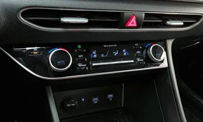Hyundai Sonata 2020, 108684 км, за 10921.14 USD - фото 17