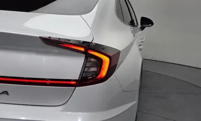 Hyundai Sonata 2020, 108684 км, за 10921.14 USD - фото 23
