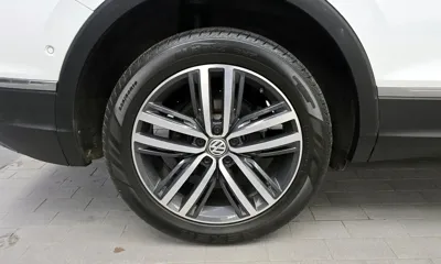Volkswagen Tiguan 2018, 121821 км, за 12611.32 USD - фото 5
