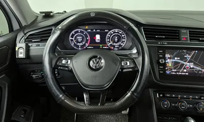 Volkswagen Tiguan 2018, 121821 км, за 12611.32 USD - фото 13