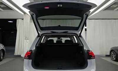 Volkswagen Tiguan 2018, 121821 км, за 12611.32 USD - фото 20