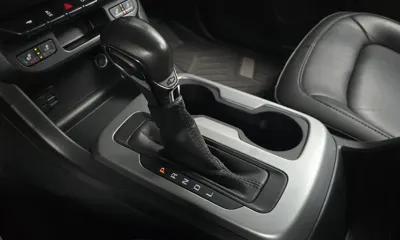 ChevroletGMDaewoo Colorado 2022, 61093 км, за 14506.91 USD - фото 9
