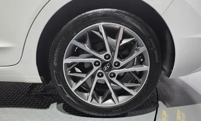 Hyundai Avante 2020, 123532 км, за 7361.57 USD - фото 21