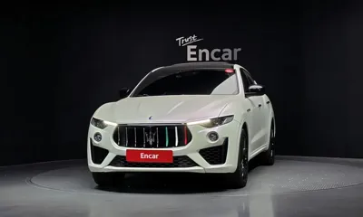 Maserati Levante 2017, 118189 км, за 14955.78 USD