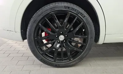Maserati Levante 2017, 118189 км, за 14955.78 USD