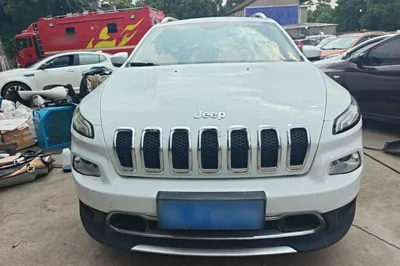 Jeep Cherokee 2017, 71700 км, за 6629 USD
