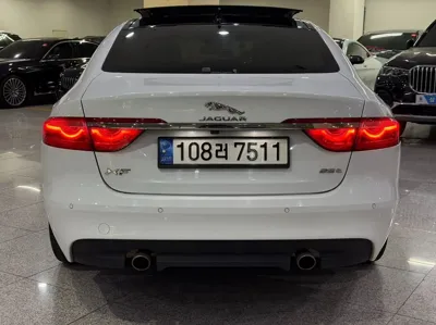 Jaguar XF 2018, 122727 км, за 8008.4 USD