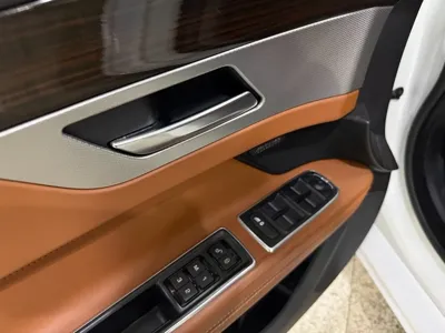 Jaguar XF 2018, 122727 км, за 7947.89 USD - фото 13