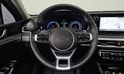 Kia K5 2022, 110035 км, за 11356.18 USD - фото 13