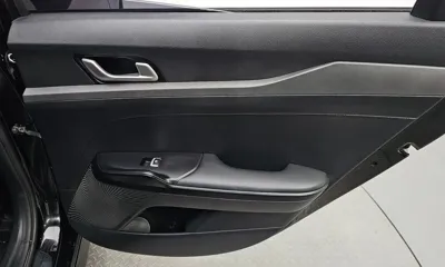 Kia K5 2022, 110035 км, за 11356.18 USD - фото 25