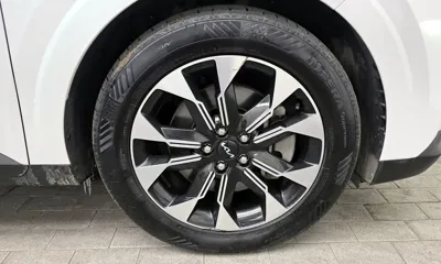 Kia Canival 2023, 75259 км, за 17172.12 USD