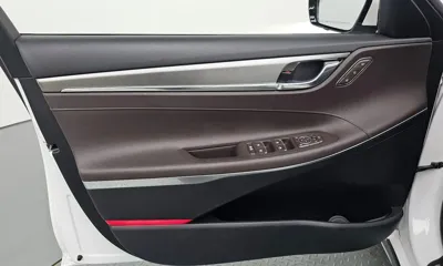 Hyundai Grandeur 2022, 40507 км, за 16286.65 USD - фото 24