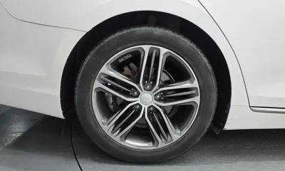 Hyundai Grandeur 2018, 148538 км, за 7811.08 USD