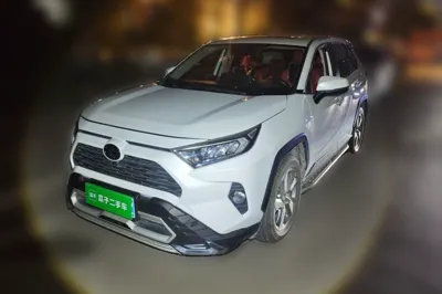 Toyota RAV4 · 2020 год