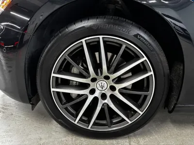 Maserati Ghibli 2021, 51000 км, за 24299.69 USD