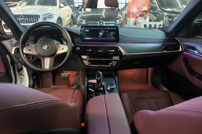BMW 5 Series 2022, 62100 км, за 36670 USD - фото 12