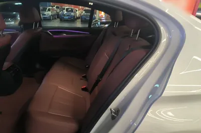 BMW 5 Series 2022, 62100 км, за 36670 USD - фото 20